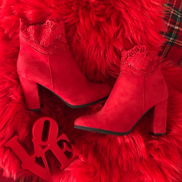 Gorgeous New Red booties from Dream Pairs for sale - Picture 1 of 4